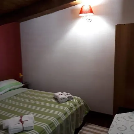 Casa Mari فندق مبيت وإفطار كاستيلاباتي
